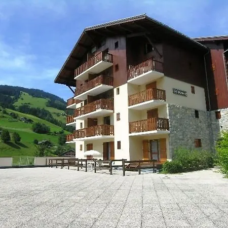 Cosy 27m² 4p Avec Piscine Et Parking A Areches-beaufort - Fr-1-342-144 * Beaufort (Savoie)